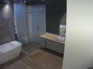 voyeurcam-casa-salsa-bathroom-4