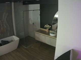 voyeurcam-casa-salsa-bathroom-4