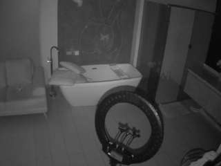 voyeurcam-casa-salsa-bathroom-4