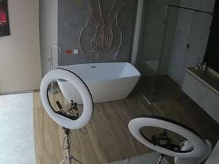 voyeurcam-casa-salsa-bathroom-4