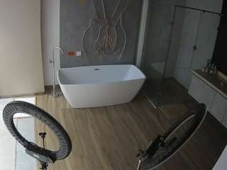 voyeurcam-casa-salsa-bathroom-4
