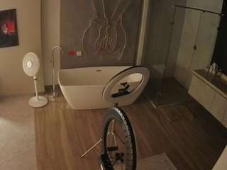 voyeurcam-casa-salsa-bathroom-4