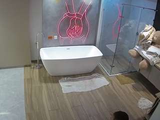 voyeurcam-casa-salsa-bathroom-4
