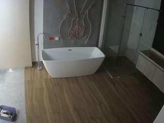 Model ini sedang live sekarang. voyeurcam-casa-salsa-bathroom-4