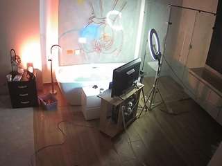 voyeurcam-casa-salsa-bathroom-4
