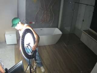 voyeurcam-casa-salsa-bathroom-4