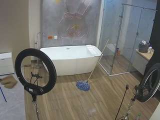 voyeurcam-casa-salsa-bathroom-4