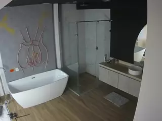 Casa Salsa Bathroom 4's Live Sex Cam Show