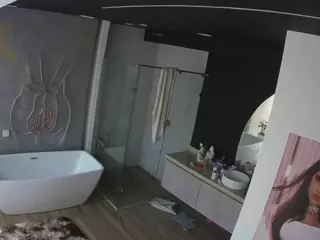 Casa Salsa Bathroom 4's Live Sex Cam Show