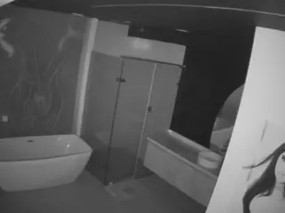 Casa Salsa Bathroom 4's Live Sex Cam Show