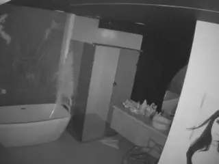 Casa Salsa Bathroom 4's Live Sex Cam Show