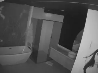 Casa Salsa Bathroom 4's Live Sex Cam Show