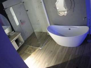 voyeurcam-casa-salsa-bathroom-5 CamXperience