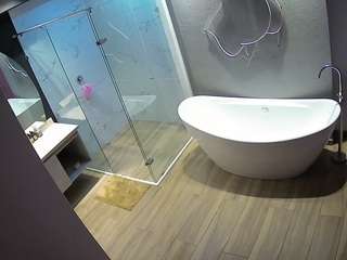 Voyeurcam-casa-salsa-bathroom-5