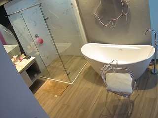 camsoda voyeurcam-casa-salsa-bathroom-5