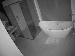 camsoda voyeurcam-casa-salsa-bathroom-5