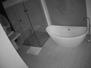 voyeurcam-casa-salsa-bathroom-5 camsoda Alisoncraft 