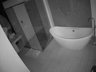 camsoda voyeurcam-casa-salsa-bathroom-5