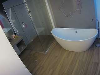 camsoda voyeurcam-casa-salsa-bathroom-5