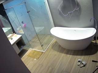 camsoda voyeurcam-casa-salsa-bathroom-5