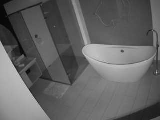 Mujeres Desnudandose En Casa camsoda voyeurcam-casa-salsa-bathroom-5