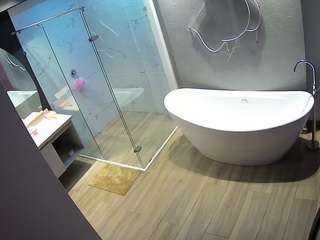 camsoda voyeurcam-casa-salsa-bathroom-5