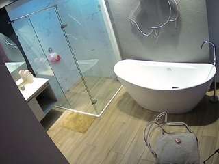 camsoda voyeurcam-casa-salsa-bathroom-5