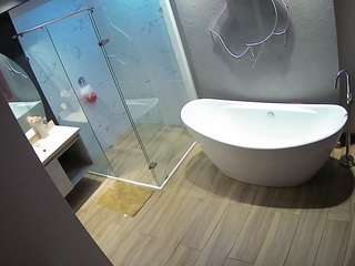 camsoda voyeurcam-casa-salsa-bathroom-5