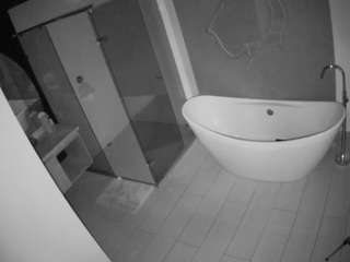 Sexo Casa camsoda voyeurcam-casa-salsa-bathroom-5