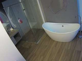 Amas De Casa Xxx camsoda voyeurcam-casa-salsa-bathroom-5