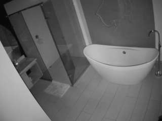 Cum Bath camsoda voyeurcam-casa-salsa-bathroom-5