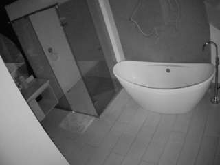 Abuelas Cahondas camsoda voyeurcam-casa-salsa-bathroom-5