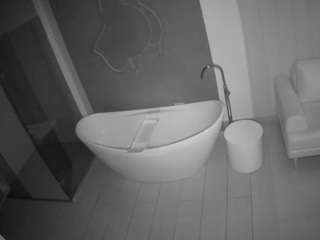voyeurcam-casa-salsa-bathroom-5