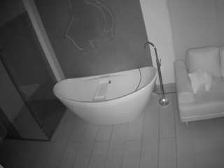 voyeurcam-casa-salsa-bathroom-5