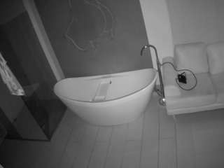 voyeurcam-casa-salsa-bathroom-5