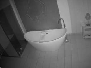 voyeurcam-casa-salsa-bathroom-5 webcam model