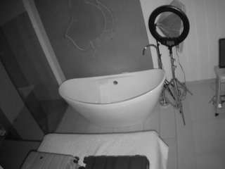 voyeurcam-casa-salsa-bathroom-5 webcam model