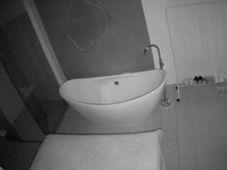 voyeurcam-casa-salsa-bathroom-5