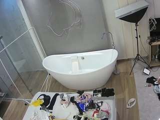 voyeurcam-casa-salsa-bathroom-5