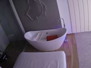 voyeurcam-casa-salsa-bathroom-5