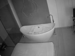 voyeurcam-casa-salsa-bathroom-5