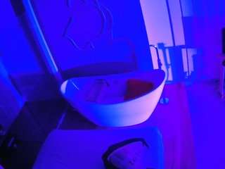 voyeurcam-casa-salsa-bathroom-5