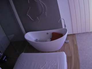 voyeurcam-casa-salsa-bathroom-5