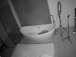 voyeurcam-casa-salsa-bathroom-5