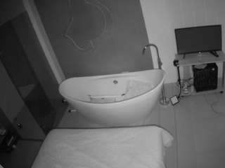 voyeurcam-casa-salsa-bathroom-5