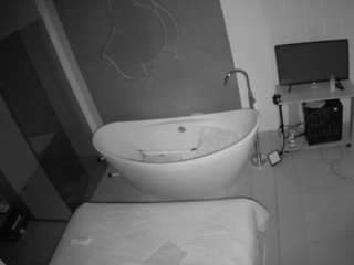voyeurcam-casa-salsa-bathroom-5