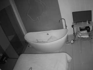 voyeurcam-casa-salsa-bathroom-5