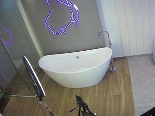 voyeurcam-casa-salsa-bathroom-5
