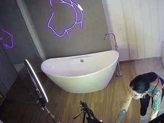 voyeurcam-casa-salsa-bathroom-5