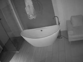 voyeurcam-casa-salsa-bathroom-5